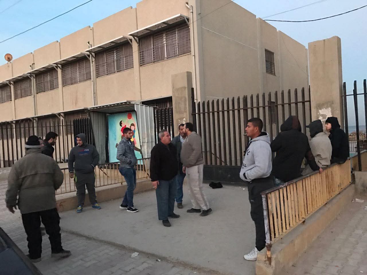  حماية المدارس والأونروا... خط أحمر في المخيمات