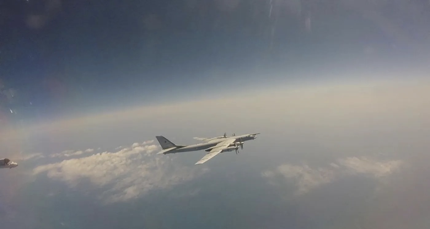 "الدب الروسي يحلّق قرب بريطانيا".. قاذفات نووية تثير أستنفار الناتو في بحر النرويج...