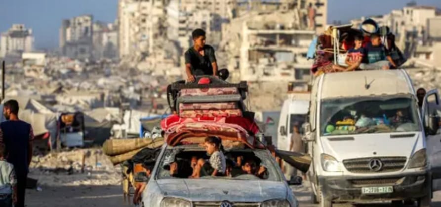 قصف متواصل على مدينة غزة شمال القطاعو الجيش يطوق المدينة بشكل تام