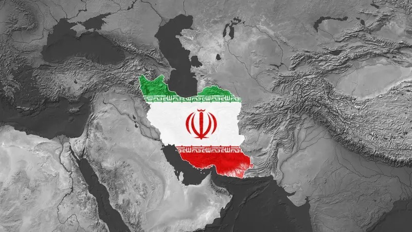 بعد أكثر من 200 ساعة انقطاع.. الإنترنت يعود خجولًا إلى إيران