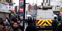 شرطة ذكاء اصطناعي تتجول بشوارع بريطانيا لمكافحة جرائم محتملة