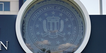 موظف سرق أجهزة من قاعدة جوية! البنتاغون تحقق في “خرق محتمل” لاتصالات الـ”FBI” و17 منشأة عسكرية