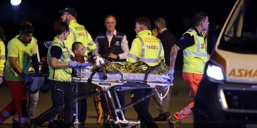 مجموعة من 17 طفلا فلسطينيا، بينهم الناجى الوحيد من مجزرة آل النجار إسرائيلية وصلوا إلى إيطاليا...  