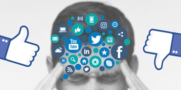 "سلاح بحدّين: أثر وسائل التواصل الاجتماعي على المجتمع وسبل الوقاية