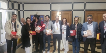 حملة إبداعية في الحمامات: احتفاء 22 دولة عربية بالشاعر يحيى السماوي في خيمة الإبداع الثالثة"