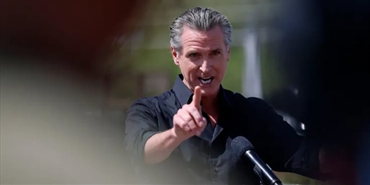 حاكم ولاية كاليفورنيا جافين نيوسوم يدرس الترشح للرئاسة الأميركية في عام 2028