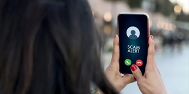 لا تفتح رسائل مجهولة الهويه واتصالات دوليه لا تعرفها