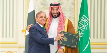 السعودية وباكستان توقعان اتفاقية دفاع مشترك..... أي هجوم على الرياض  يعد هجوماً على   إسلام أباد..... 